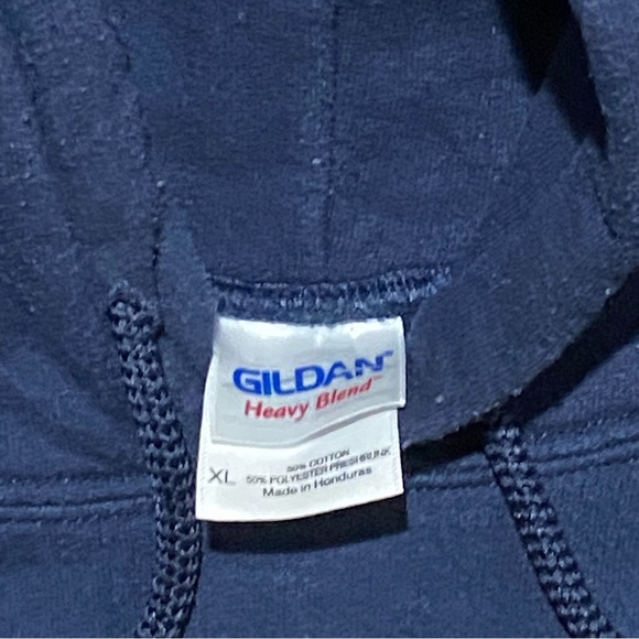 Gildan UCONN Huskies Men’s Navy Heavy Blend Hoodie Sweatshirt XLarge Basketball - Picture 3 of 7